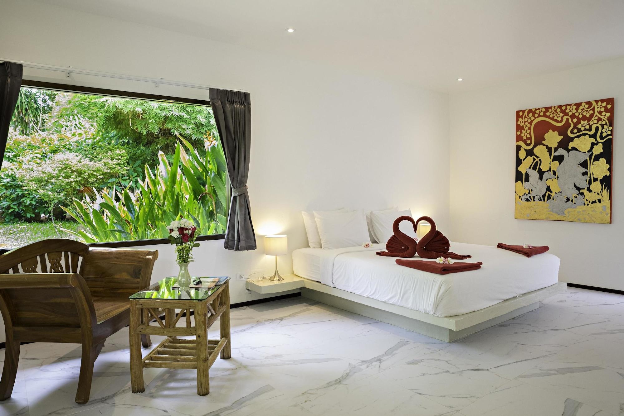 Crystal Bay Yacht Club Beach 3*
