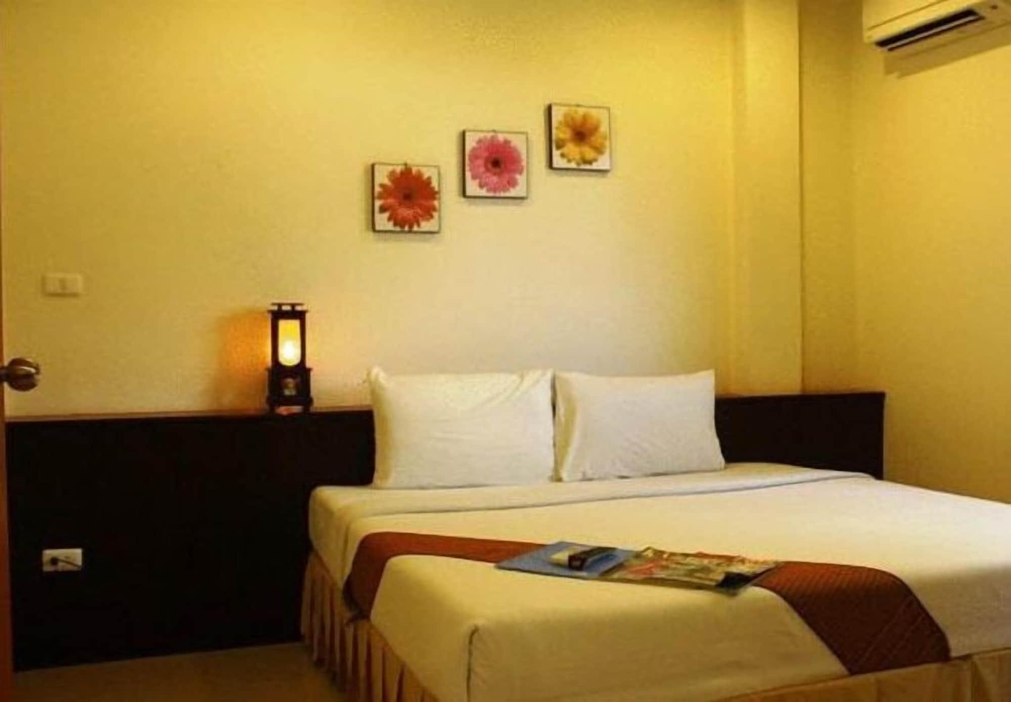 Baan Saen Sook Hotel 3*