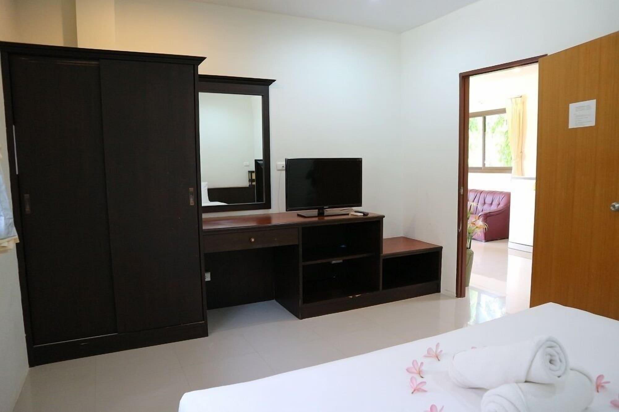 Hotel Baan Saen Sook