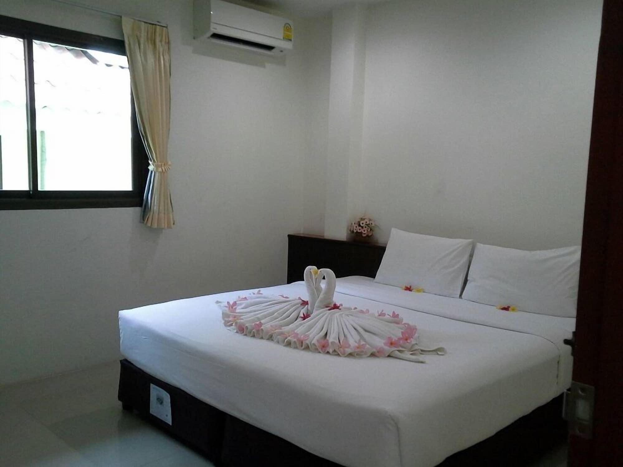 Hotel Baan Saen Sook