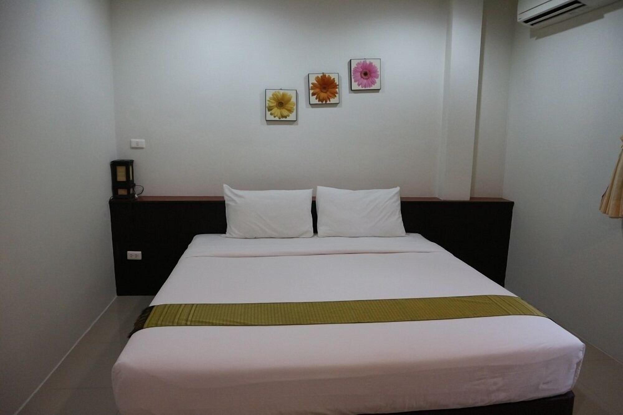 Baan Saen Sook