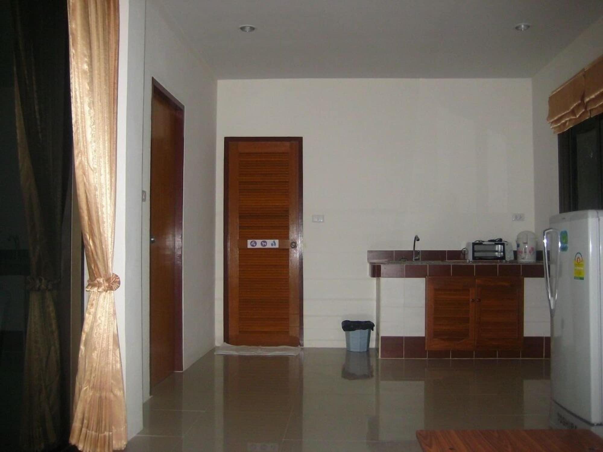 Baan Saen Sook
