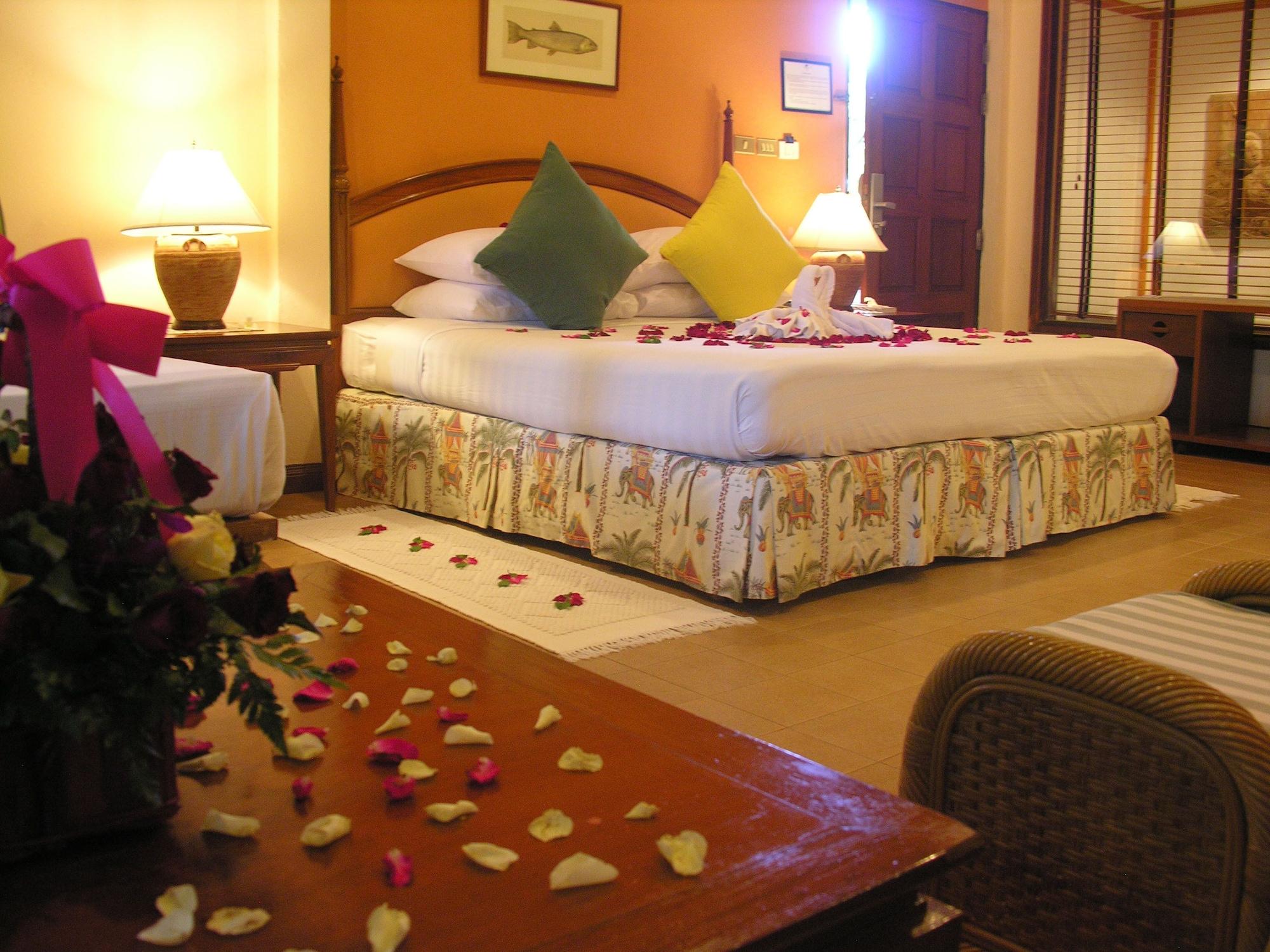 White House 4*