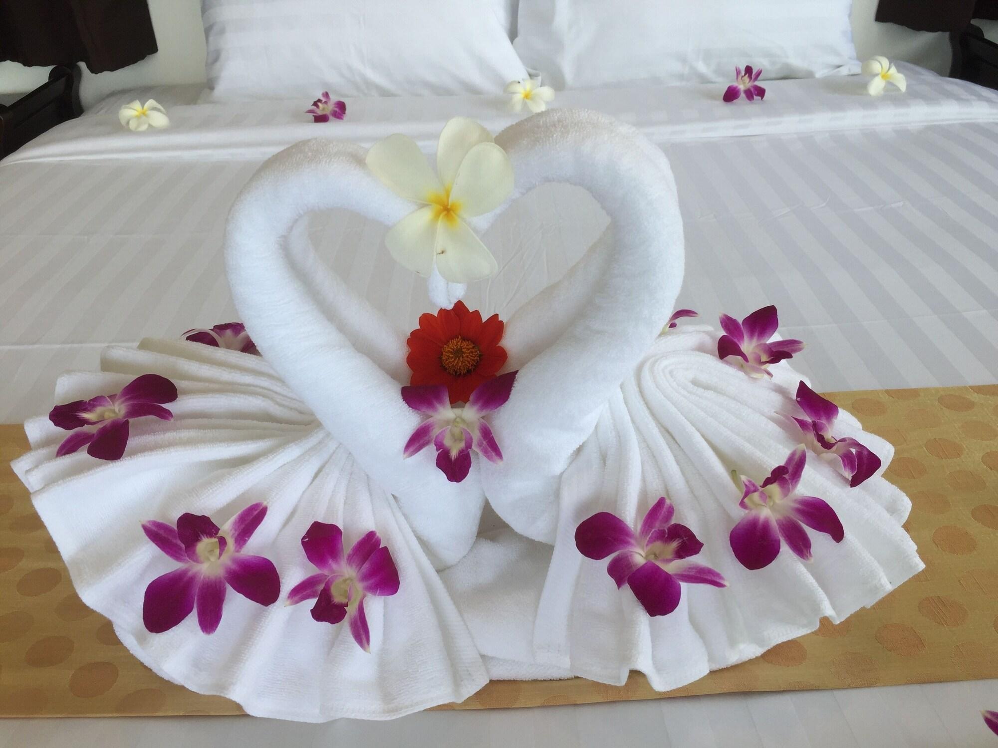 The Cosy Maenam Beach Hotel 3*