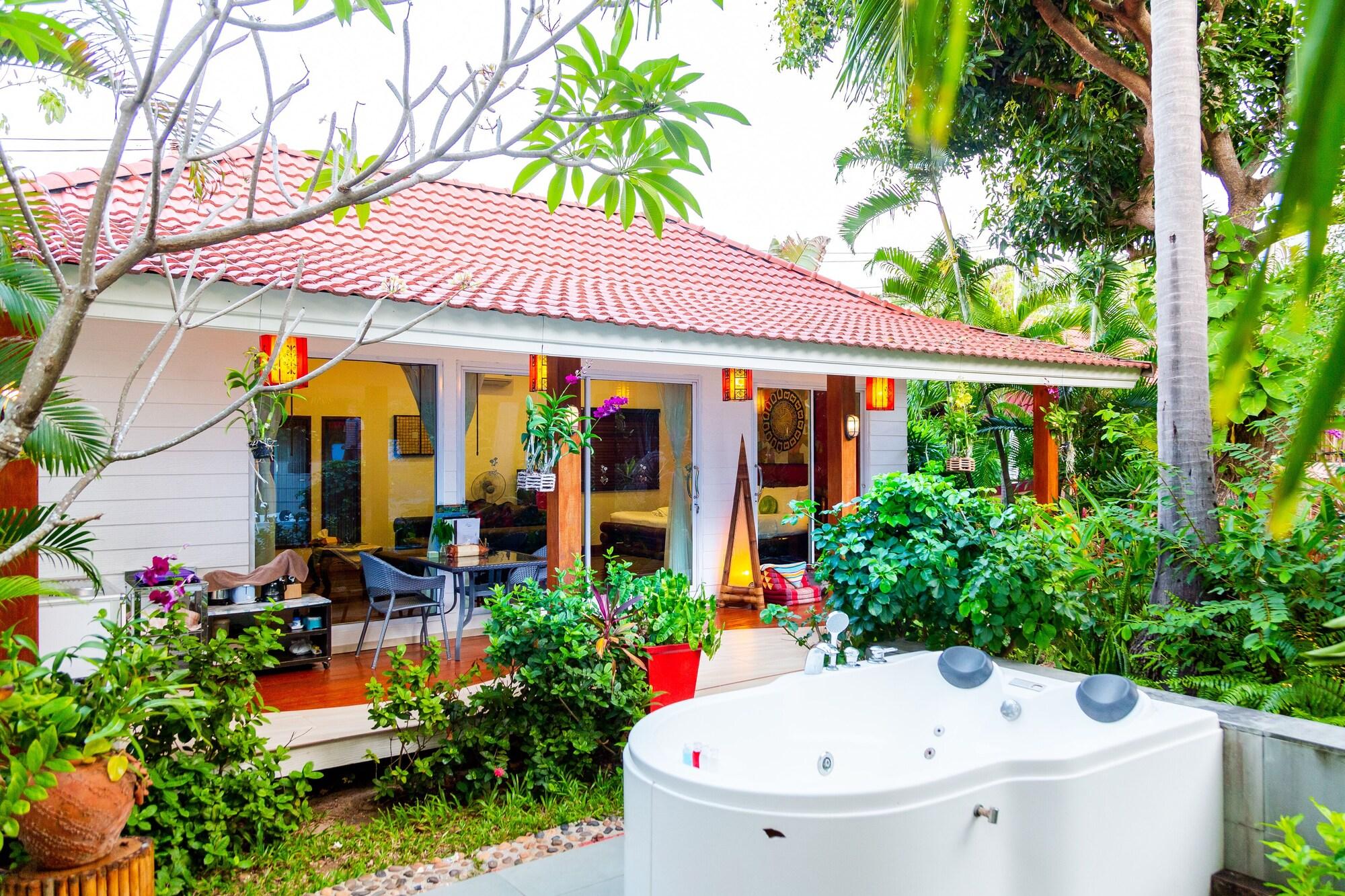 Paradise Island Estate Resort 4*