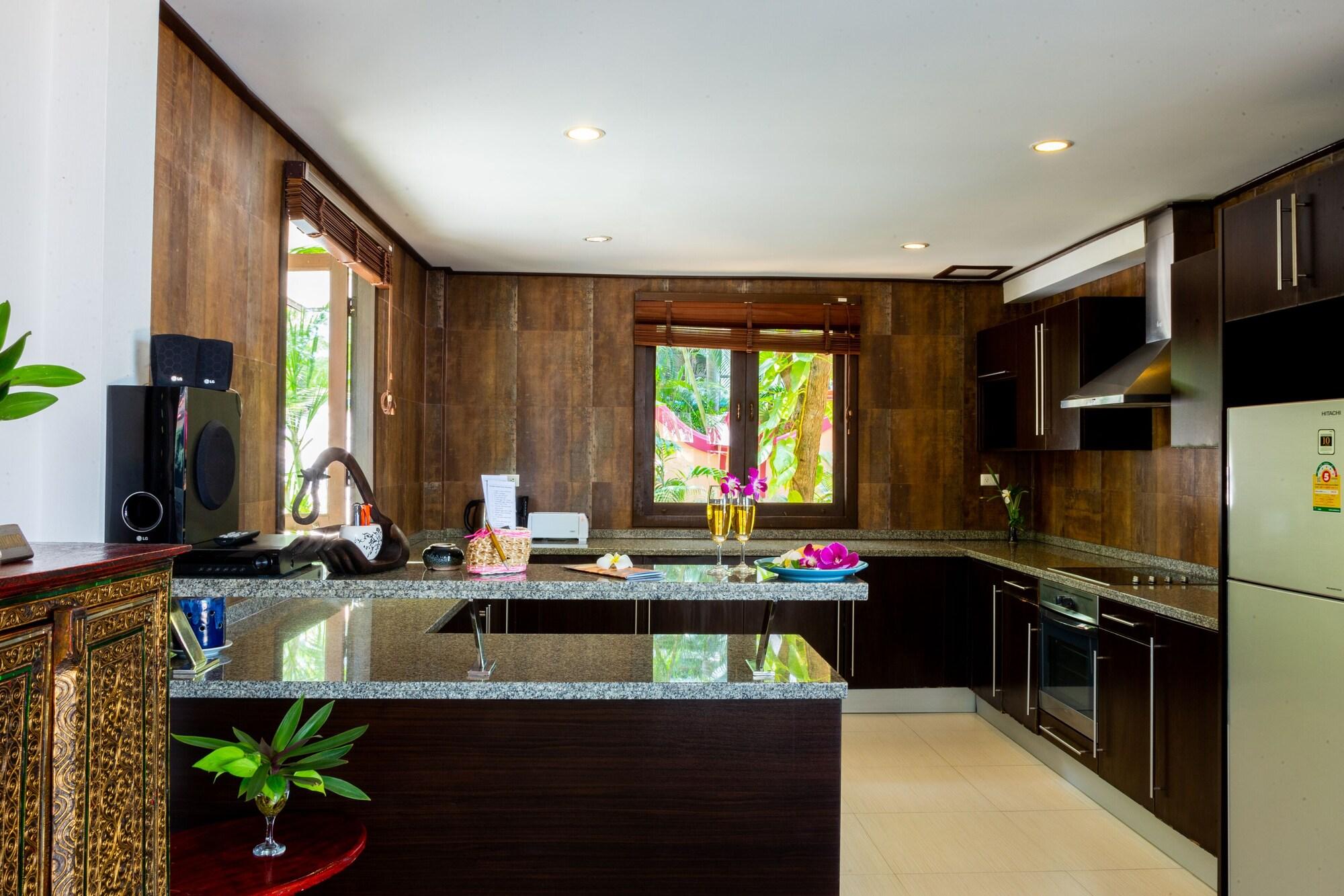 Paradise Island Estate Resort