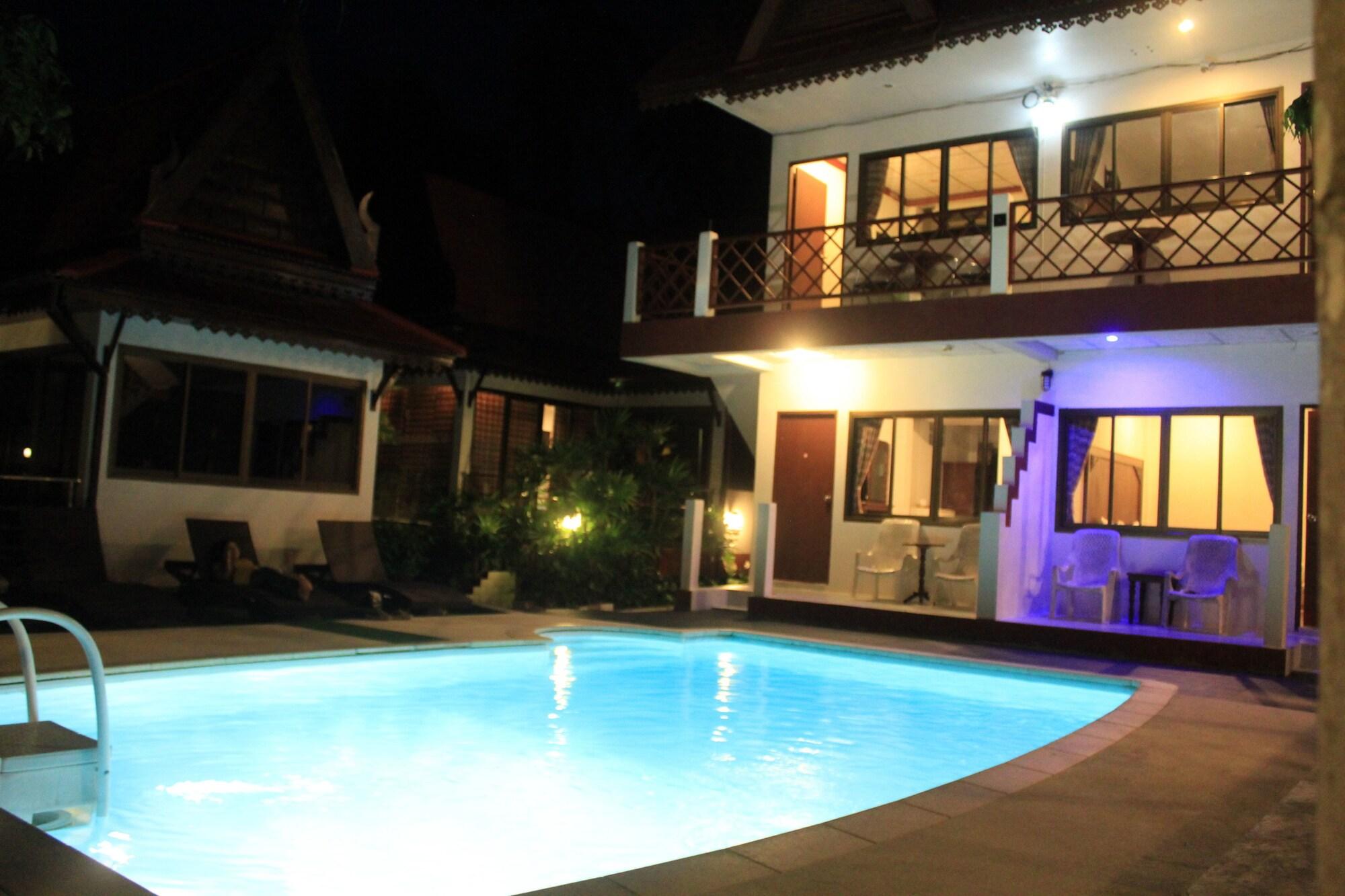 Chaweng Noi Hotel 2*