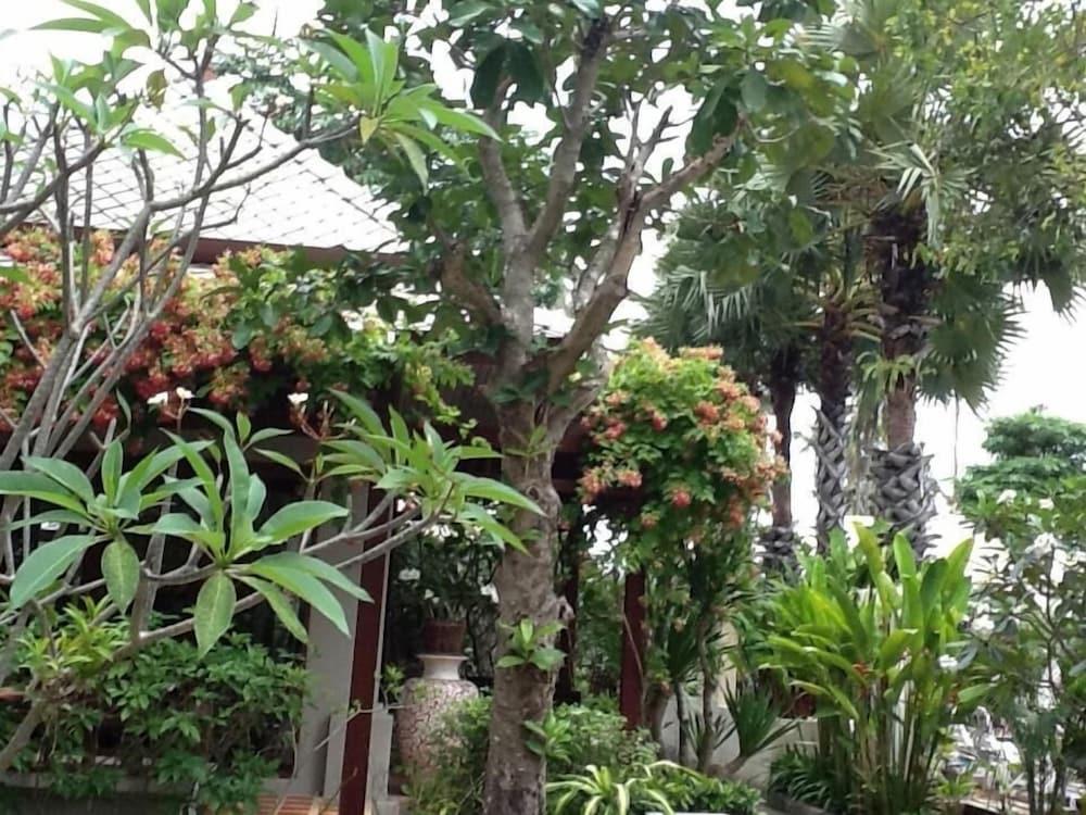 Bhumlapa Garden 3*