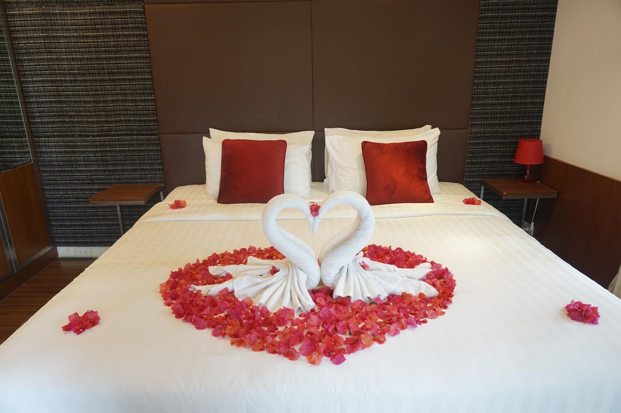 Resort Replay Pool Beachfront Samui 4*