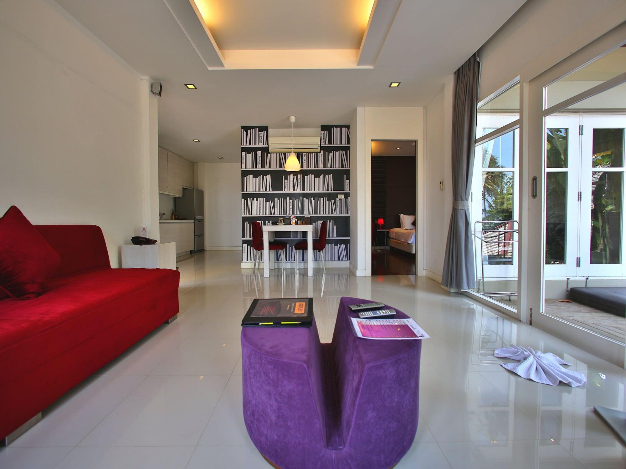 Replay Pool Beachfront Samui Resort 4*