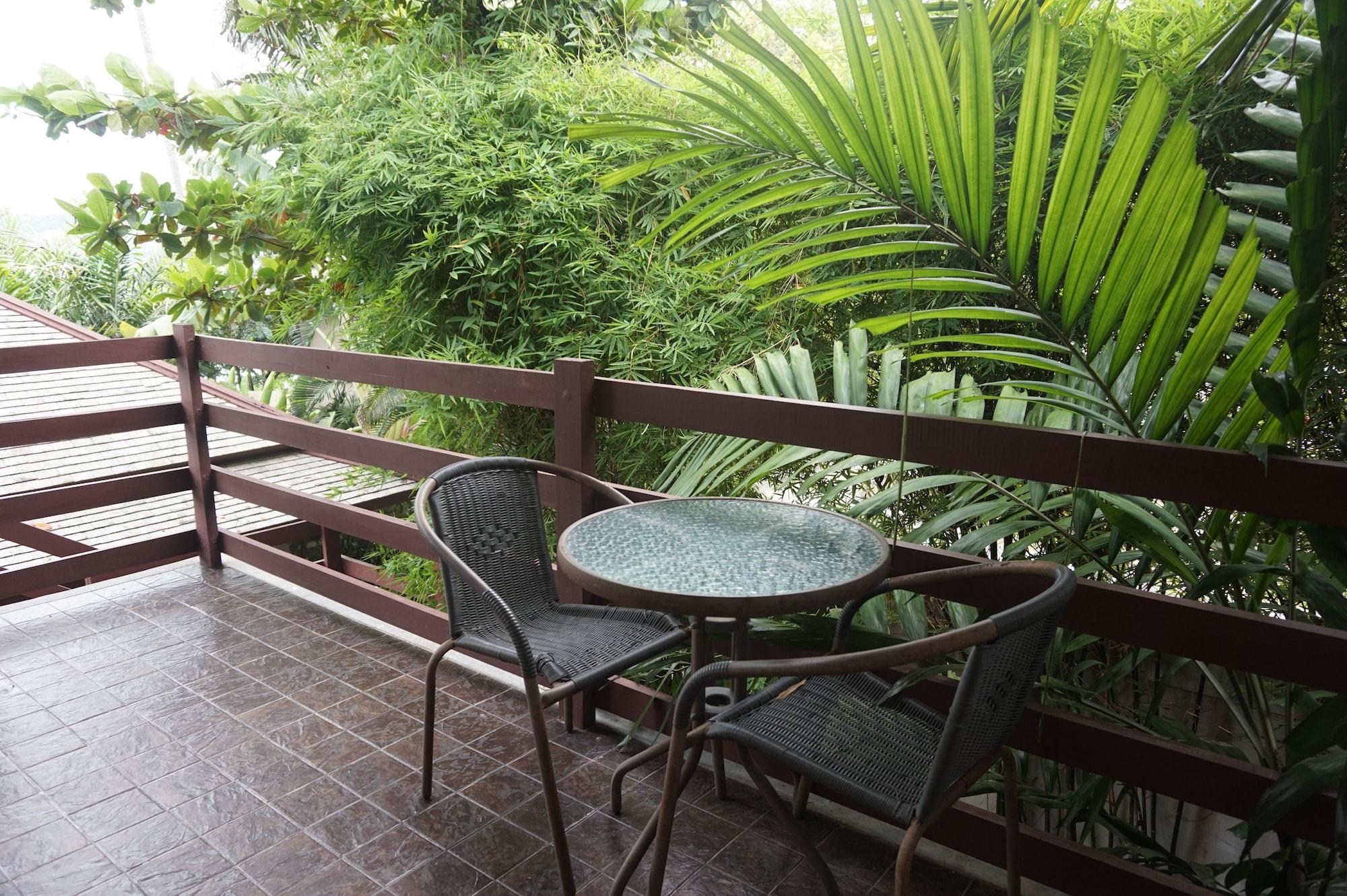 Replay Pool Beachfront Samui Strand Bang Rak