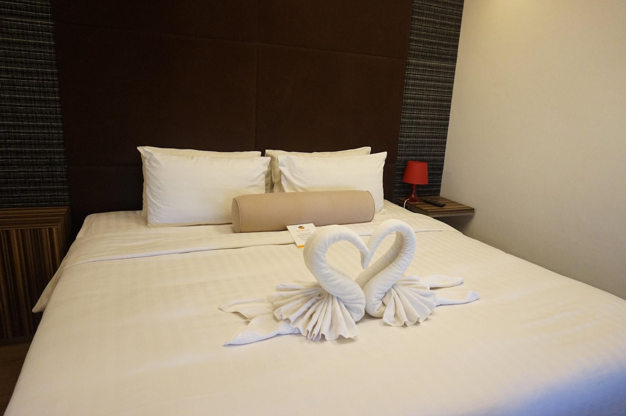 Replay Pool Beachfront Samui Resort 4*