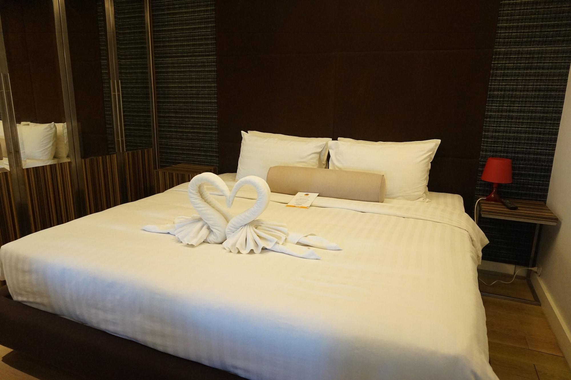 Resort Replay Pool Beachfront Samui 4*