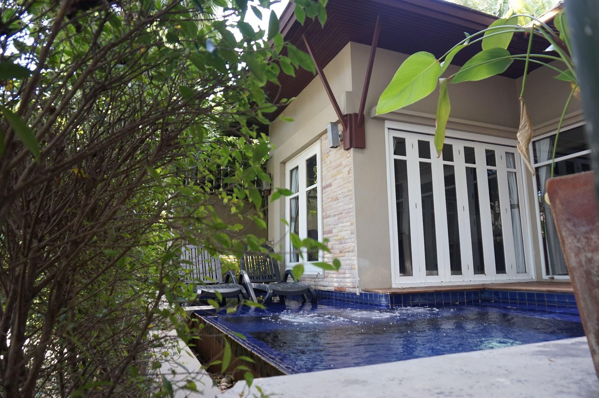 Replay Pool Beachfront Samui Strand Bang Rak