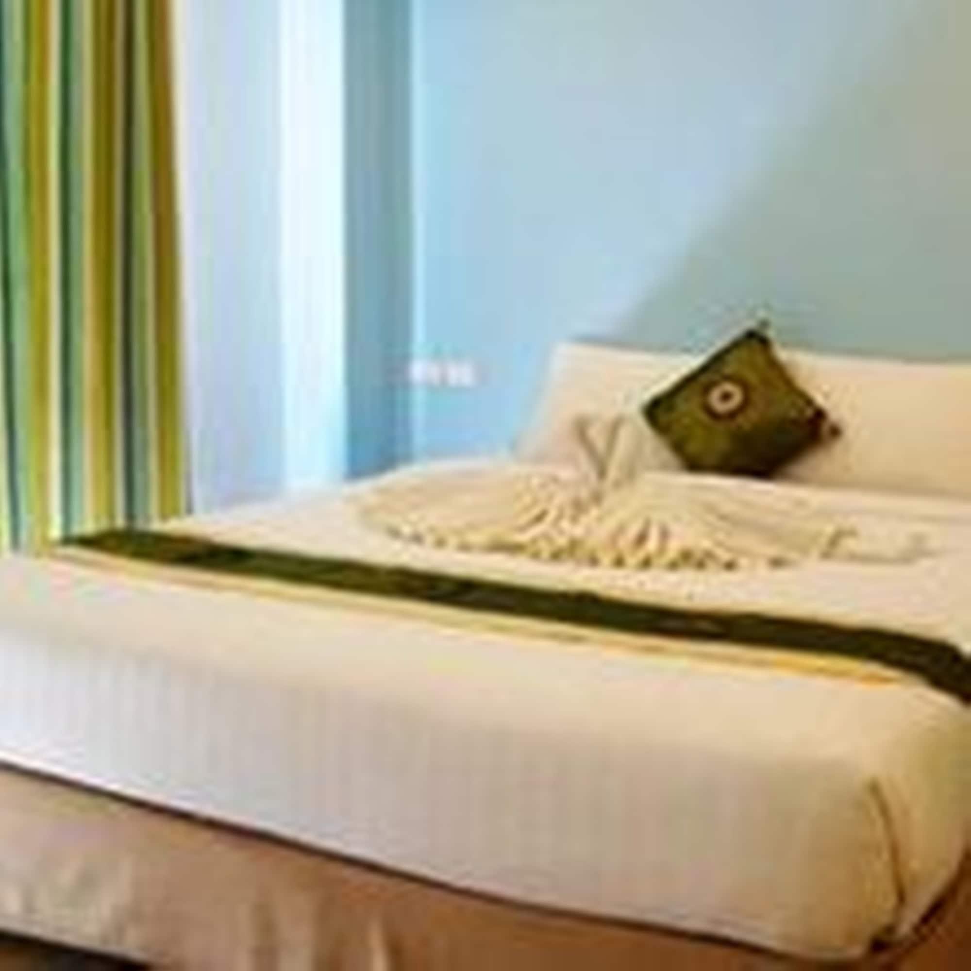 Nantra Hotel 3*