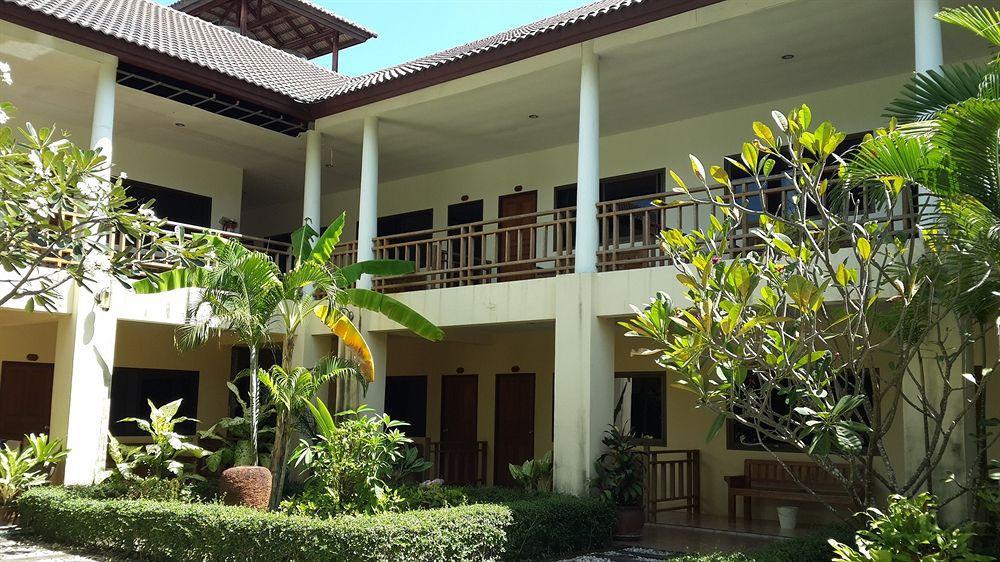 Baan Pitcha บ้านพิชชา 2*