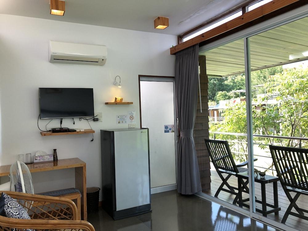 Baan Boom Boxes Eco Friendly 3* Mae Nam