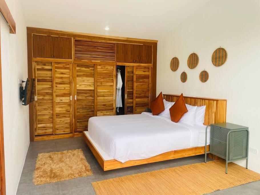 Villa Kurma, Modern & Tropical, 2br, Near Fisherman Village