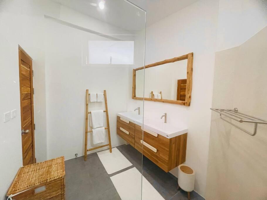 Kurma, Modern & Tropical, 2br, Near Fisherman Village * Bophut