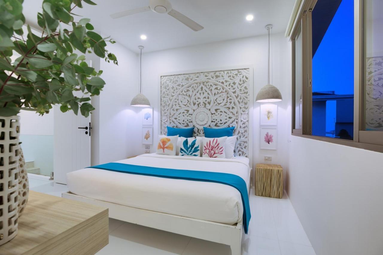 Bayside Luxury Villas: Beachfront Retreat With Sea Views Pousada