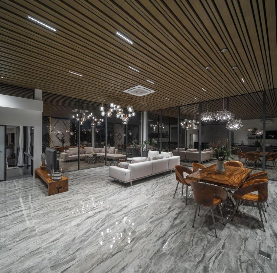 Villa Villa Aura Onyx