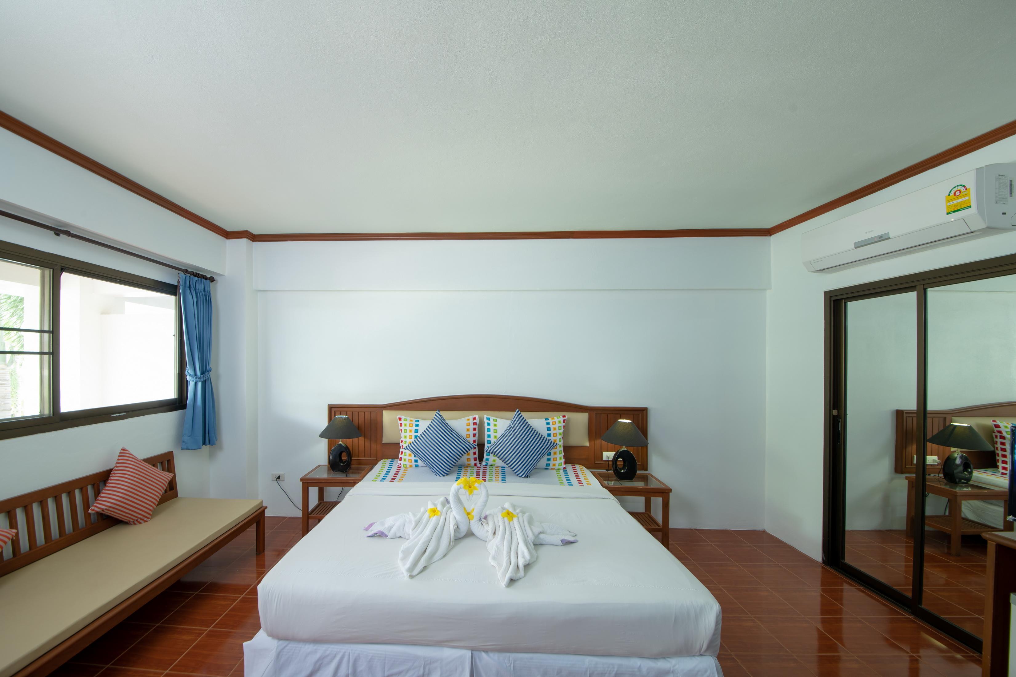 Bay Hotel 3*