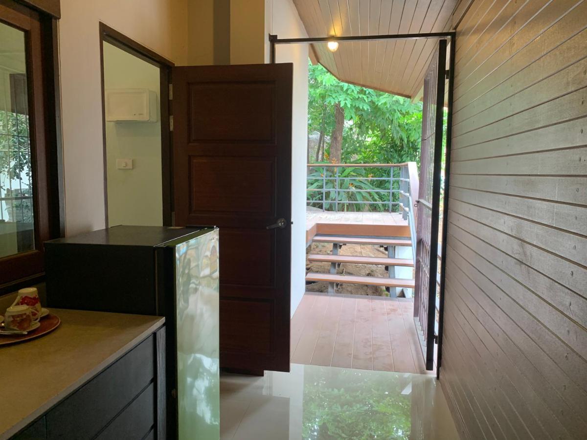 บ้านธานี Villa