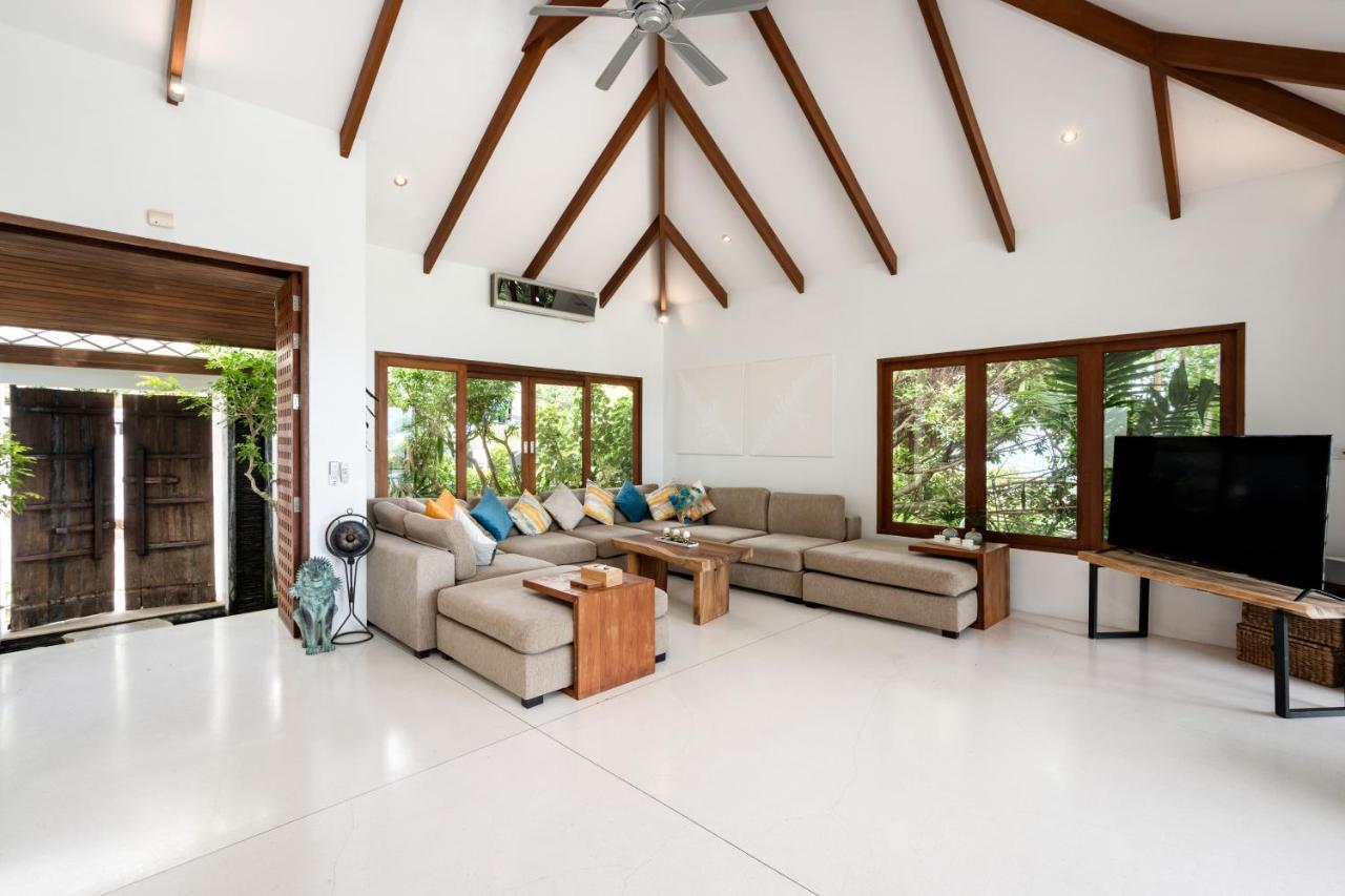 Villa Balinese Style Pool With Panoramic Sea View
