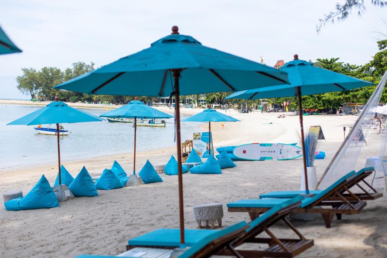 Pure Beach Club *