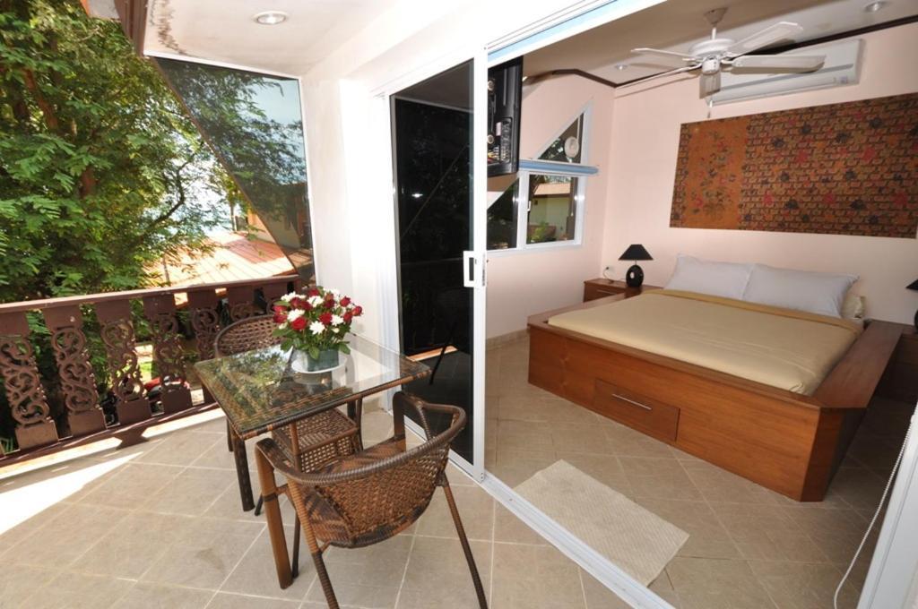 Laguna Pool Villa