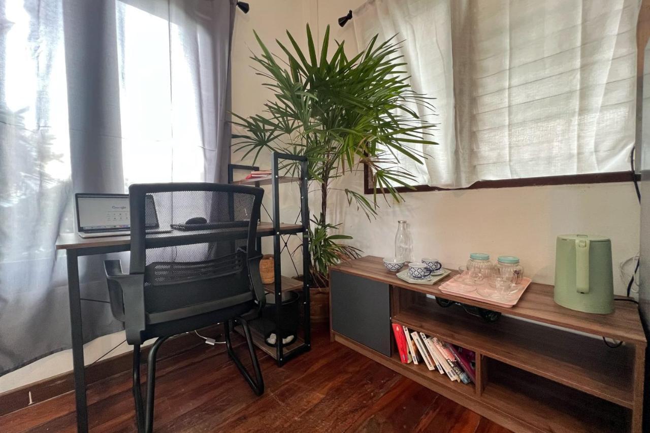 Front - Outdoor Shower - Working Desk *