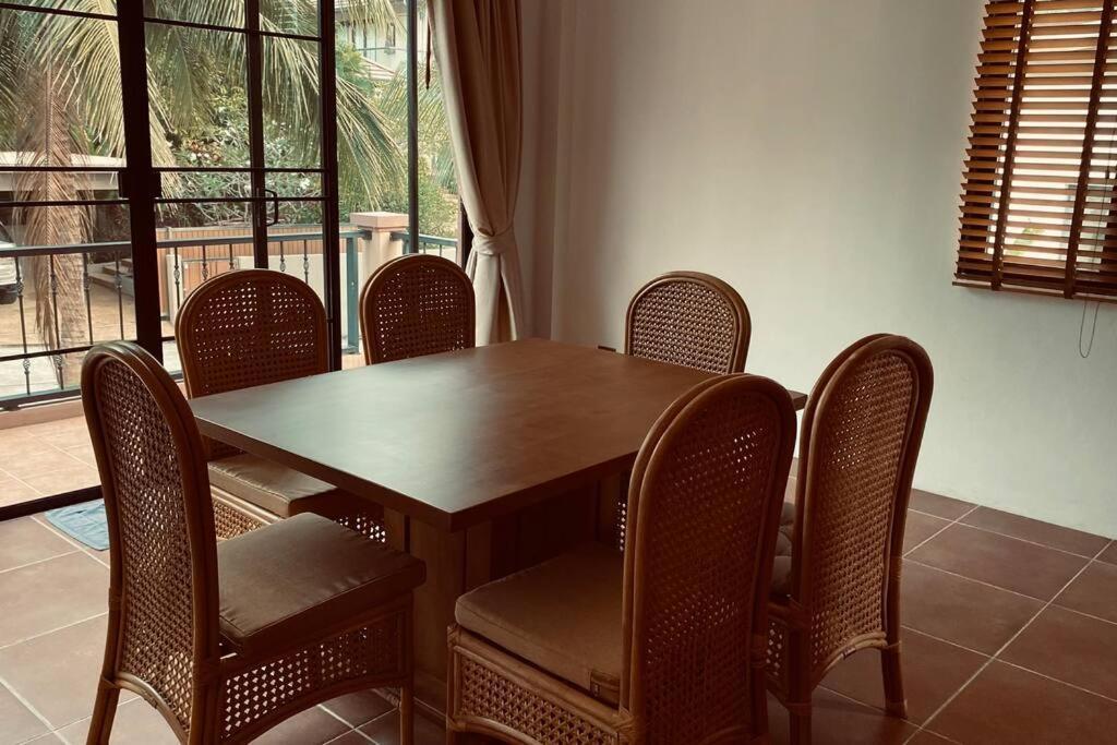 4 Bedroom Luxury 5 Star Sea View Palms Sdv190 *