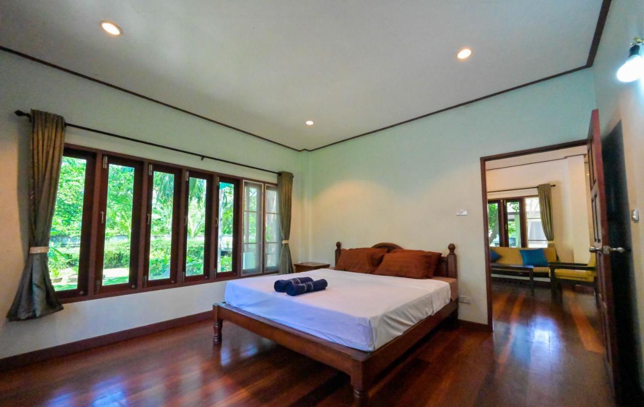Poowadee Hua Thanon (Koh Samui)
