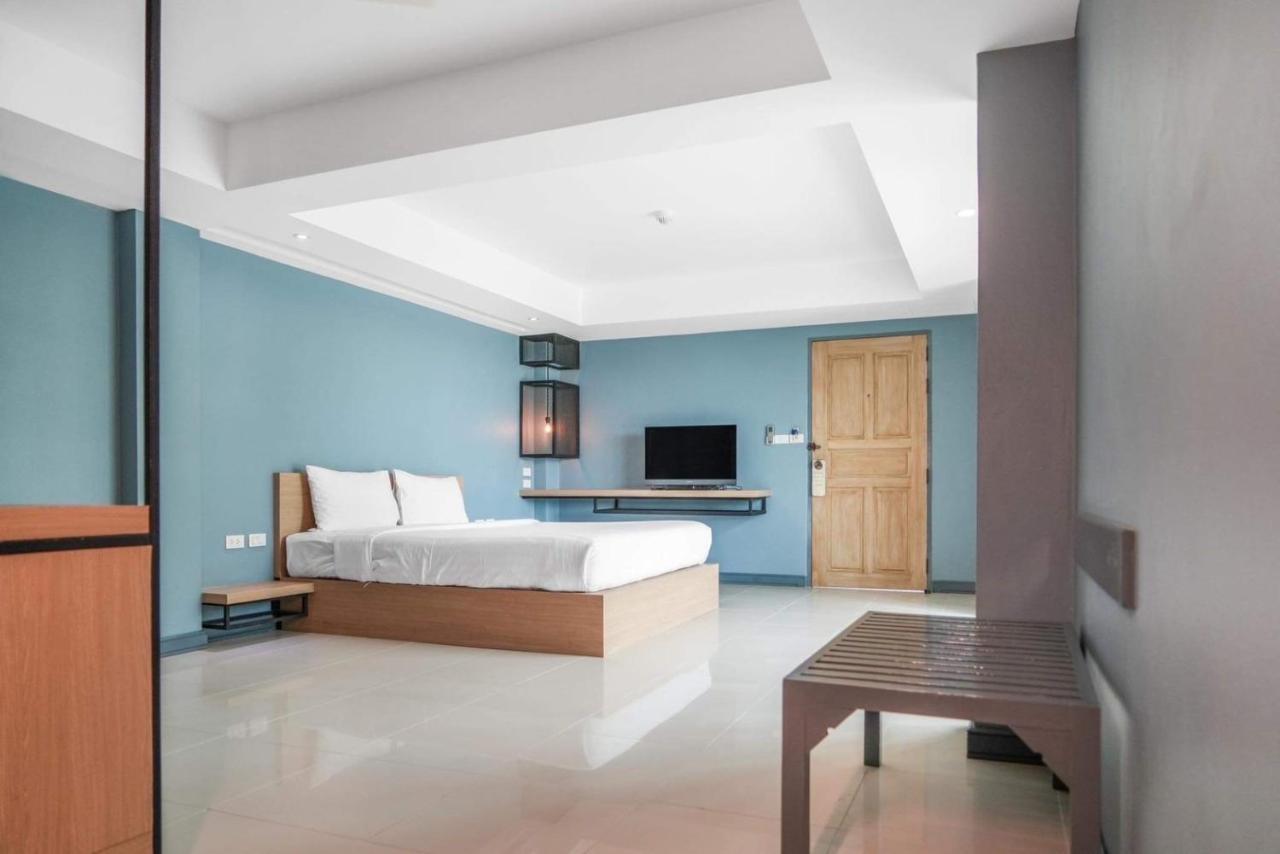 Nora Lakeview Strand von Chaweng