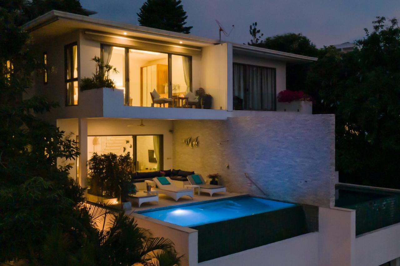 Shades Of Blue - Modern Sea View 4 Bed Pool *