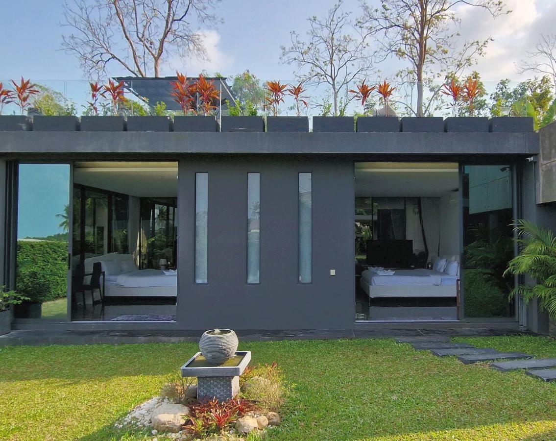 Villa Obsidian, With Staff, Sea View And Walk To