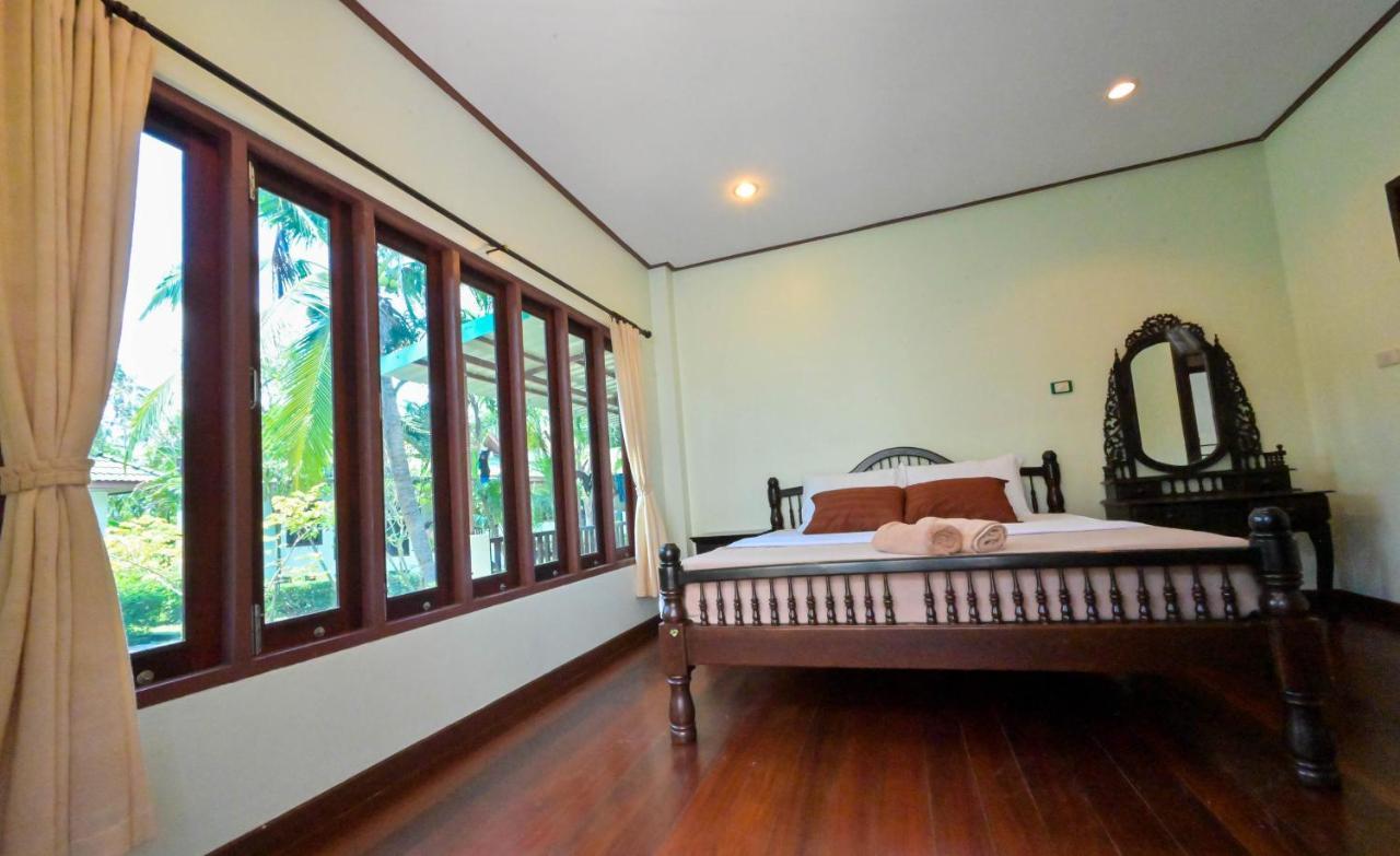 Poowadee Hua Thanon (Koh Samui)