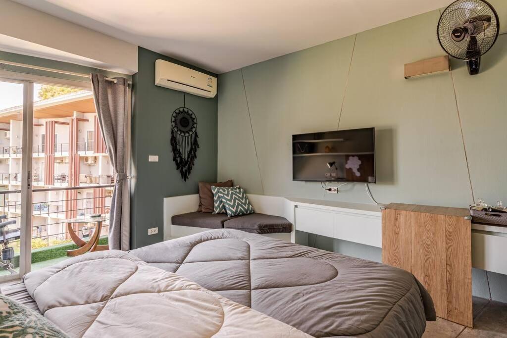 Apartment Dreamcatcher Condo/ Replay