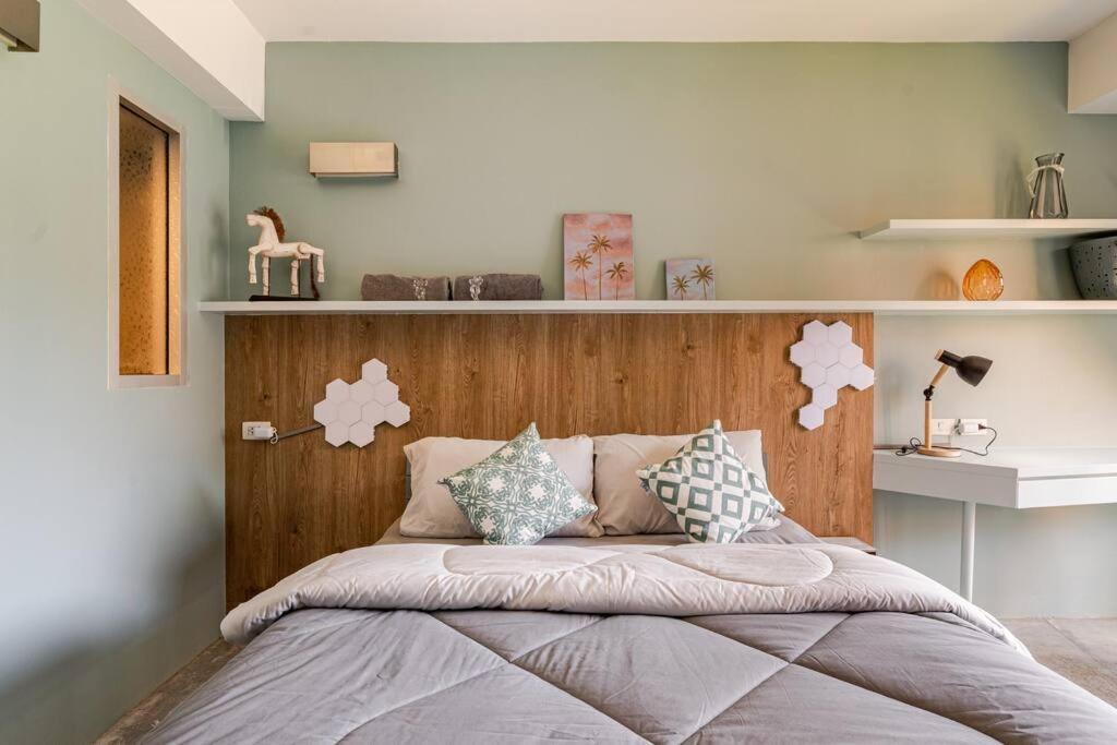 Apartment Dreamcatcher Condo/ Replay