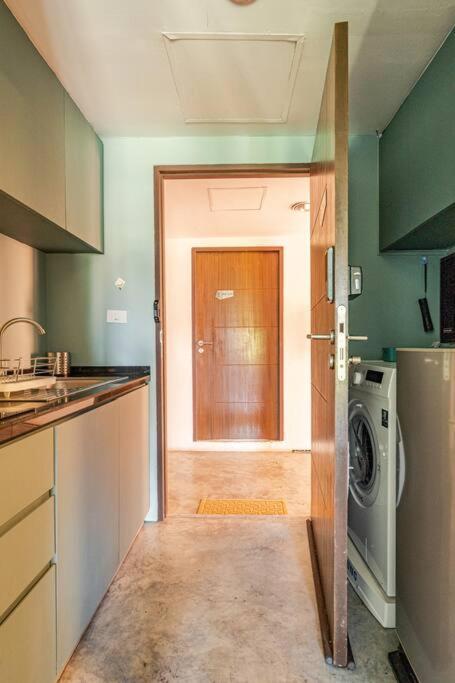 Apartment Dreamcatcher Condo/ Replay