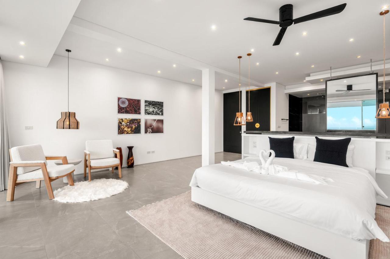 Golden Lotus Luxury Villas *