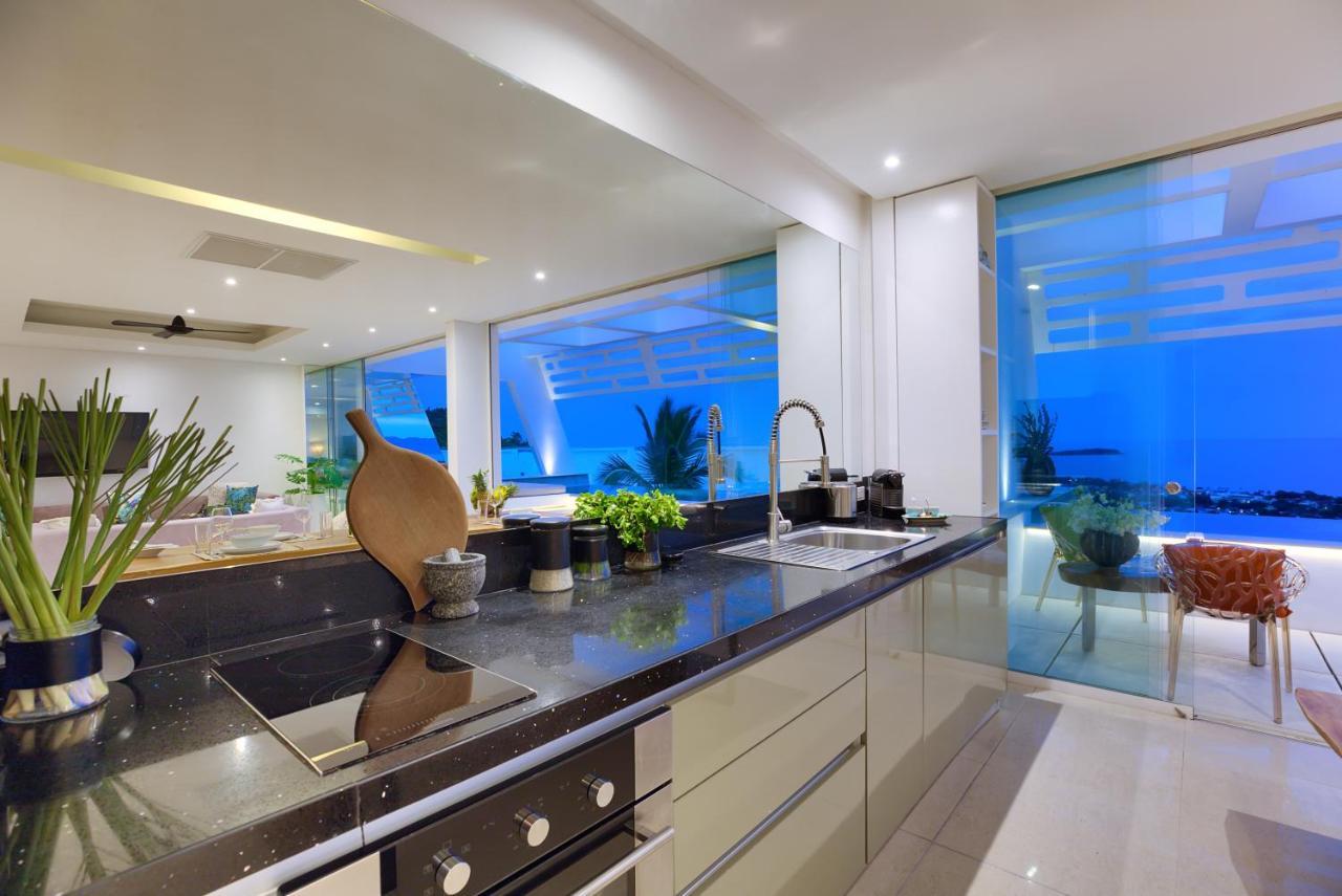 Oceanus 8 *