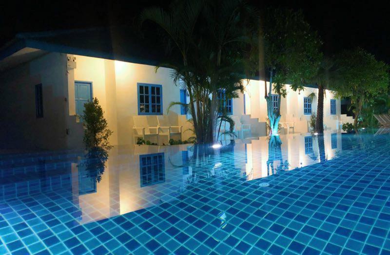 Hotel March Samui Mae Nam