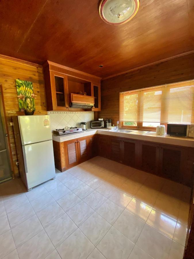 Baan Laem Noi Villa's Holiday home