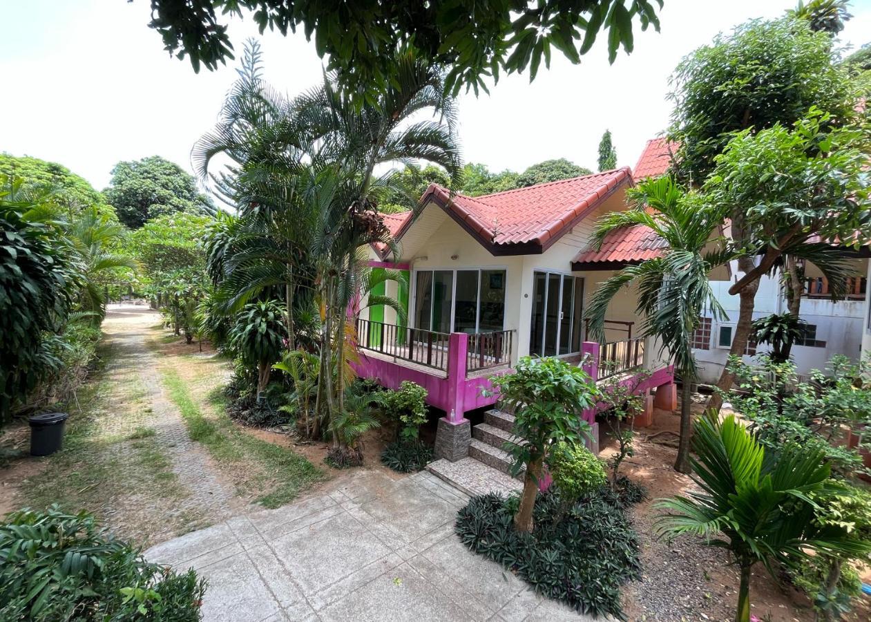 Mae Somboon House Guest house *