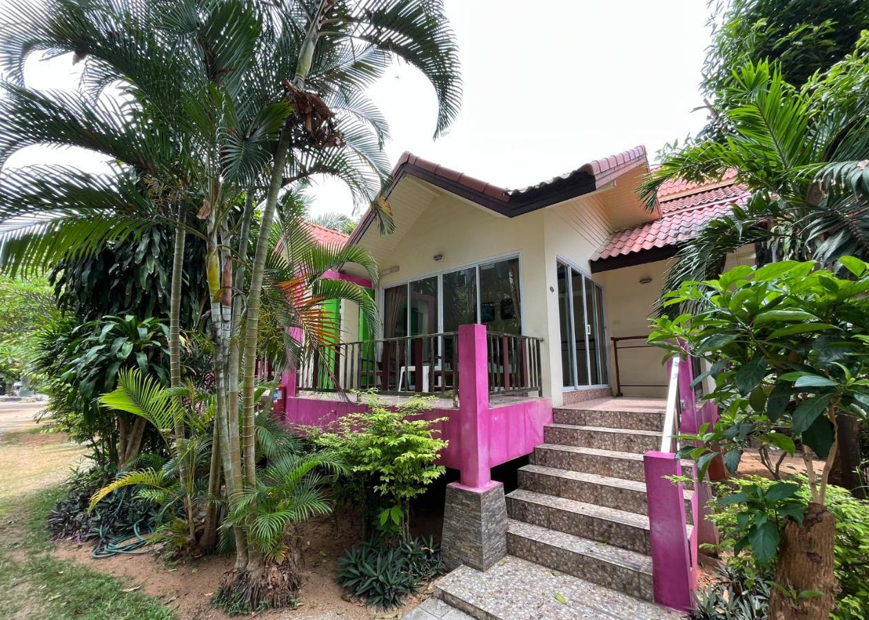 Mae Somboon House *