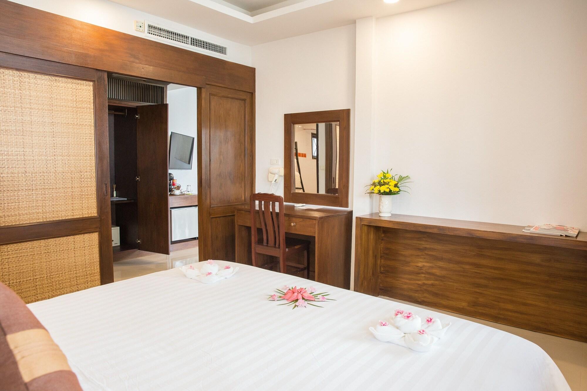 Adarin Praia de Mae Nam