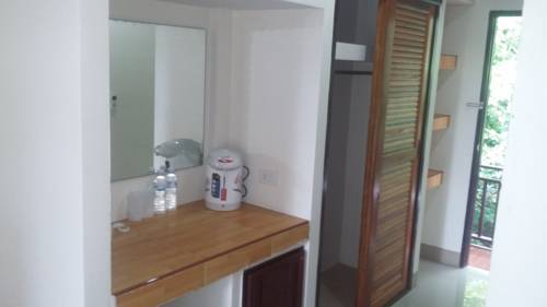 Samui Seabreeze Place Hotel 3*
