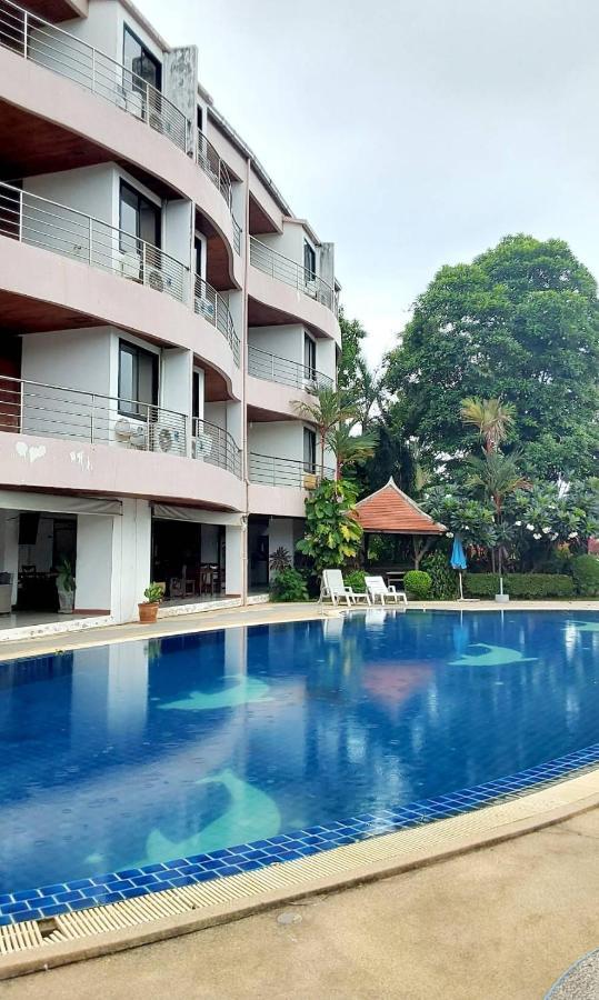 Chawenglakeviewcondo Hotel