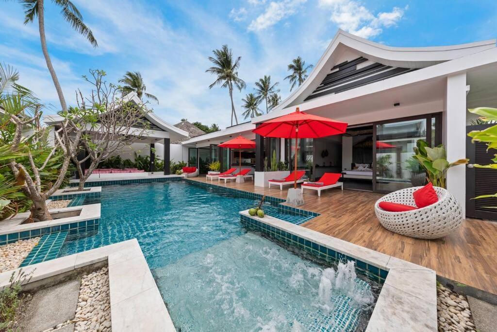 Villa Mango With Staff
